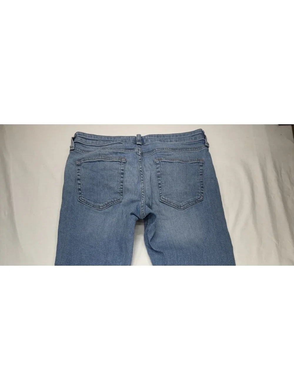Forever 21 Men's Jeans Straight Medium Wash Solid Denim Mid Rise Size 33 Blue